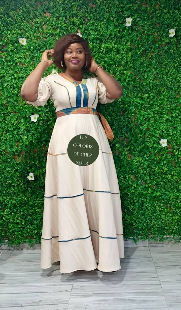 Robe africaine blanche élégante pour femme
